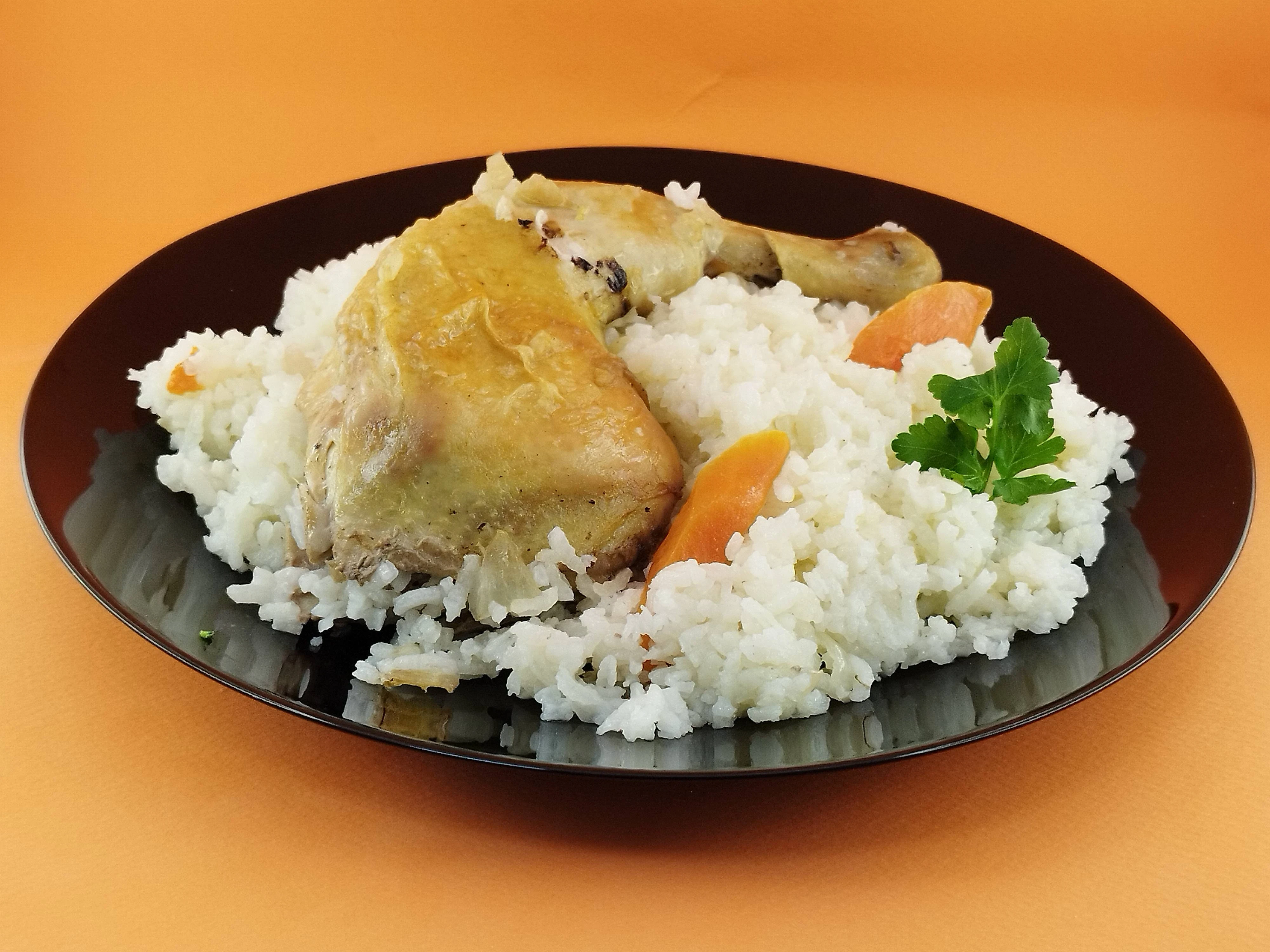 Лесна и Вкусна Рецепта за Пиле с Ориз