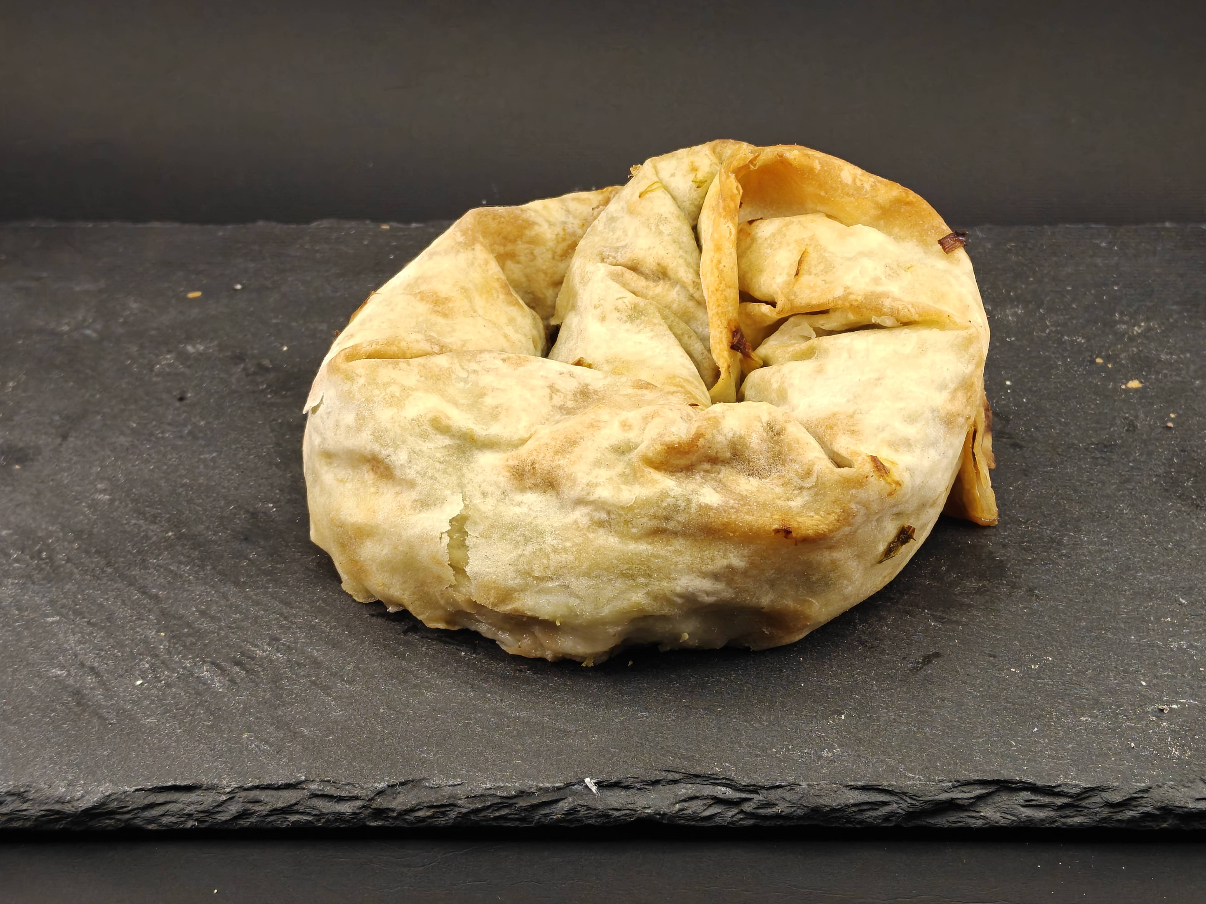 Баница с къпини кори и праз