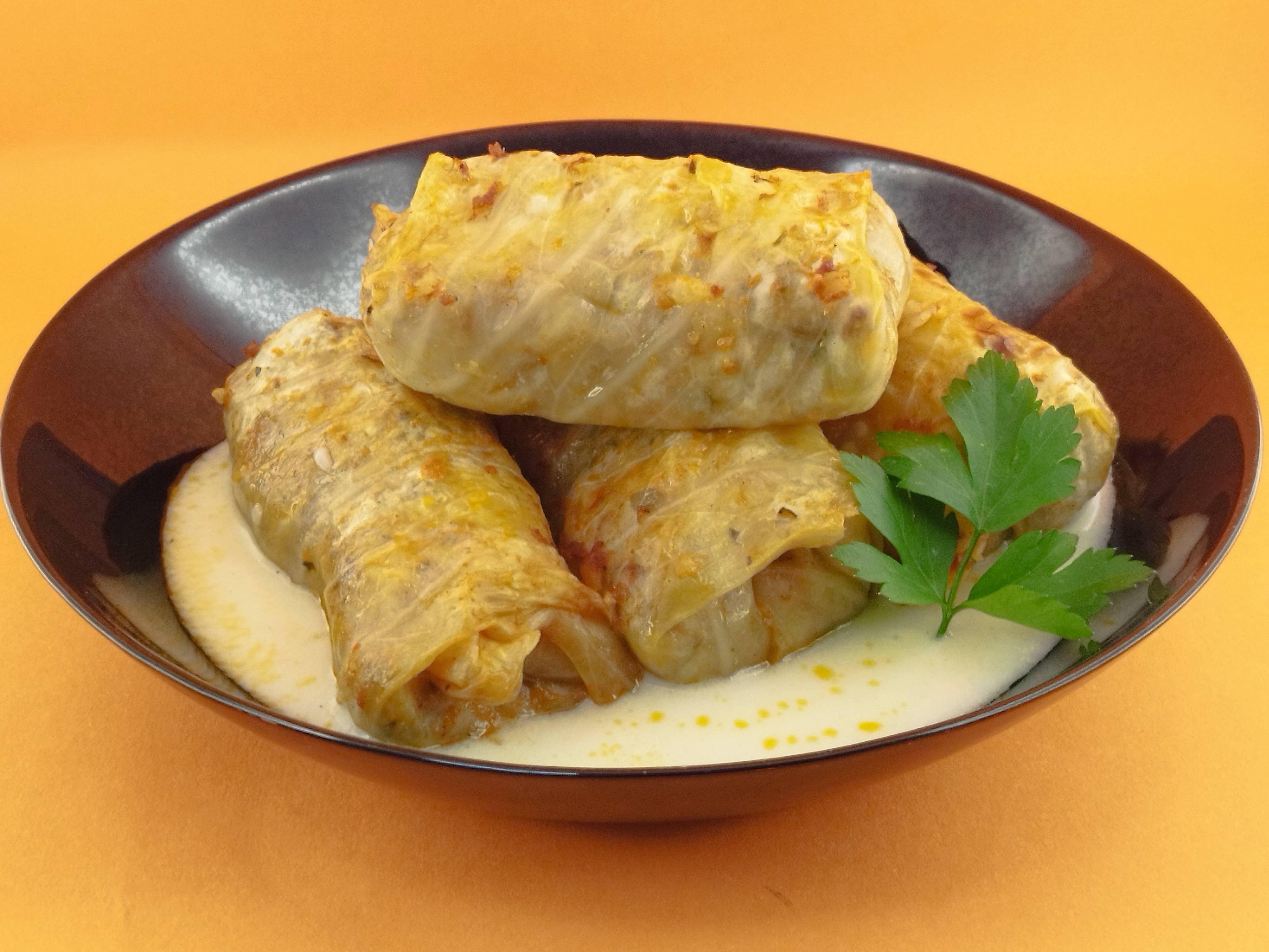 Домашни сармички с кисело зеле,мляно месо и ориз 