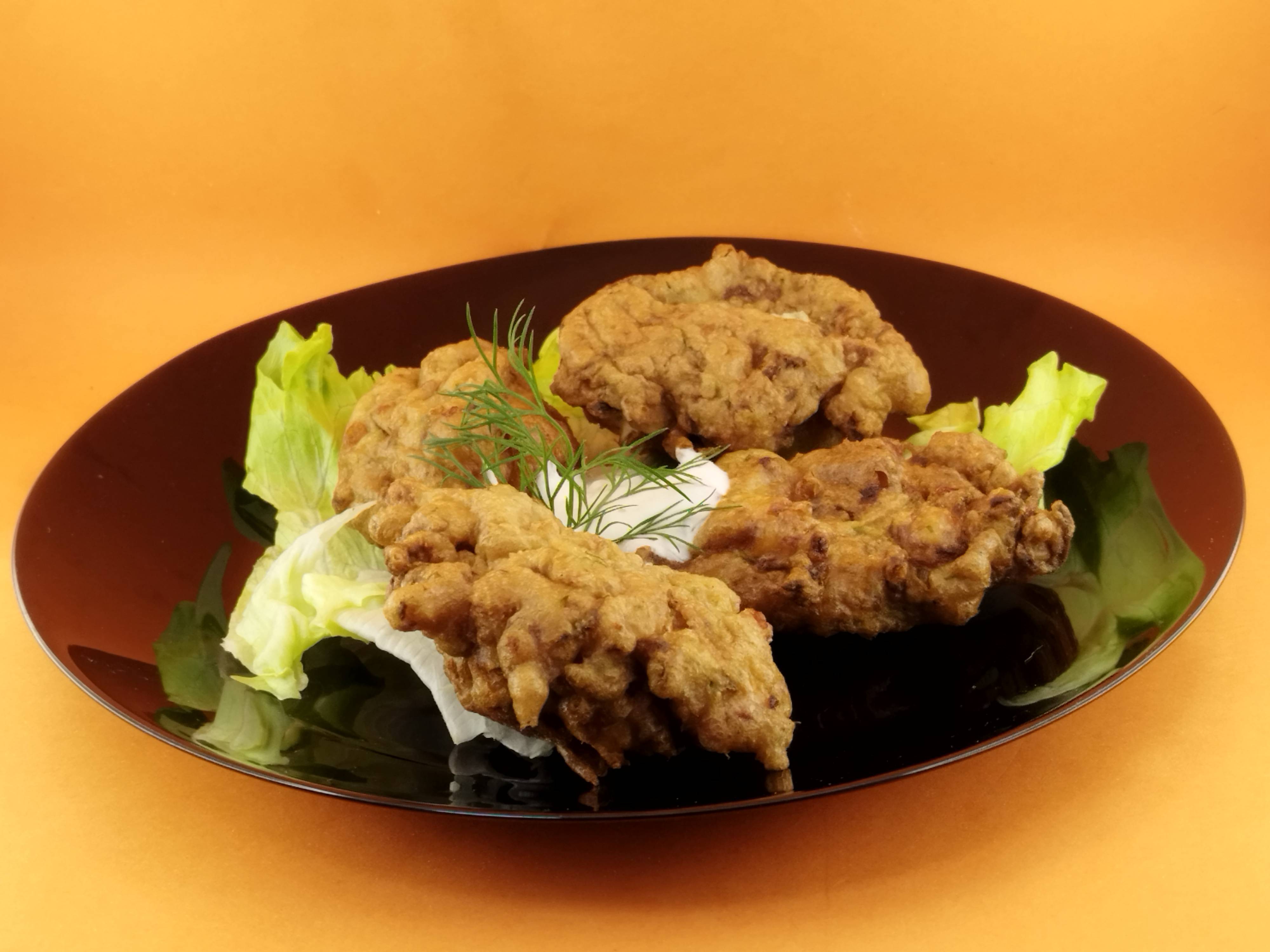 Кюфтета от тиквички с млечен сос