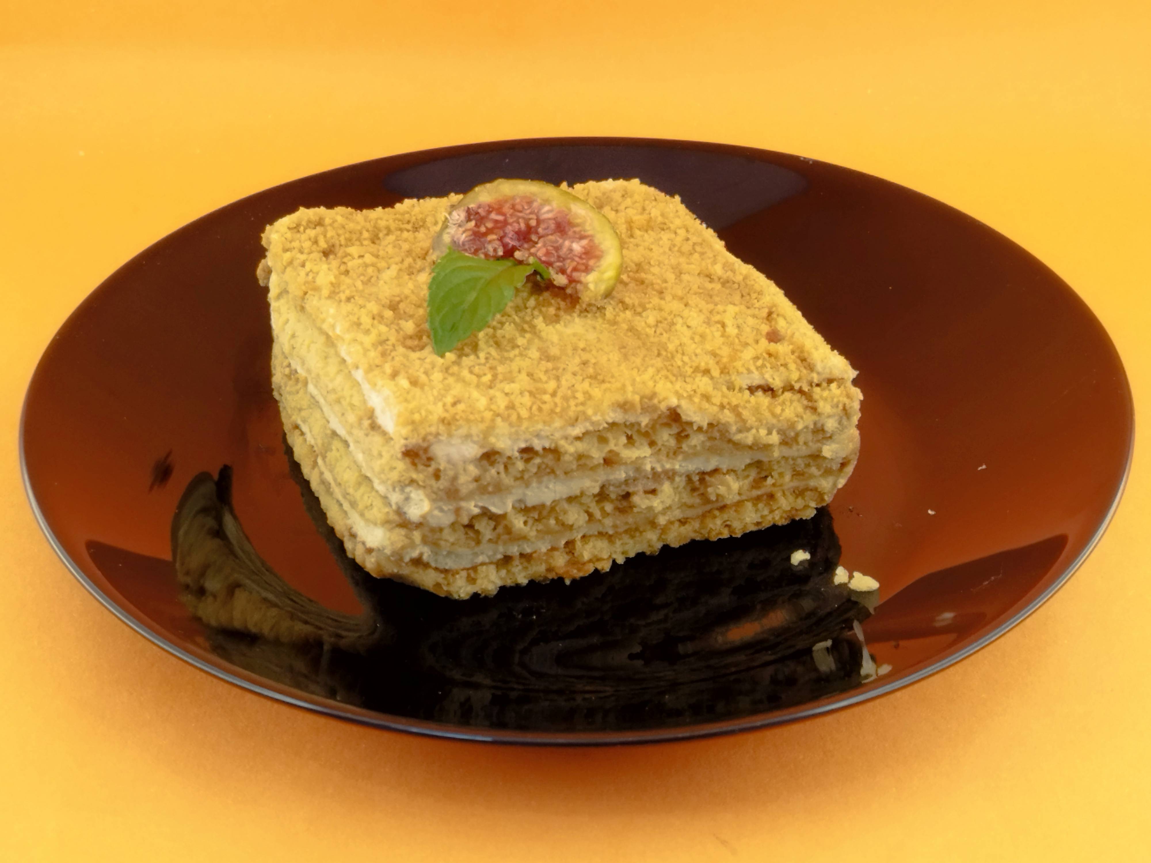 Медена торта с кафе