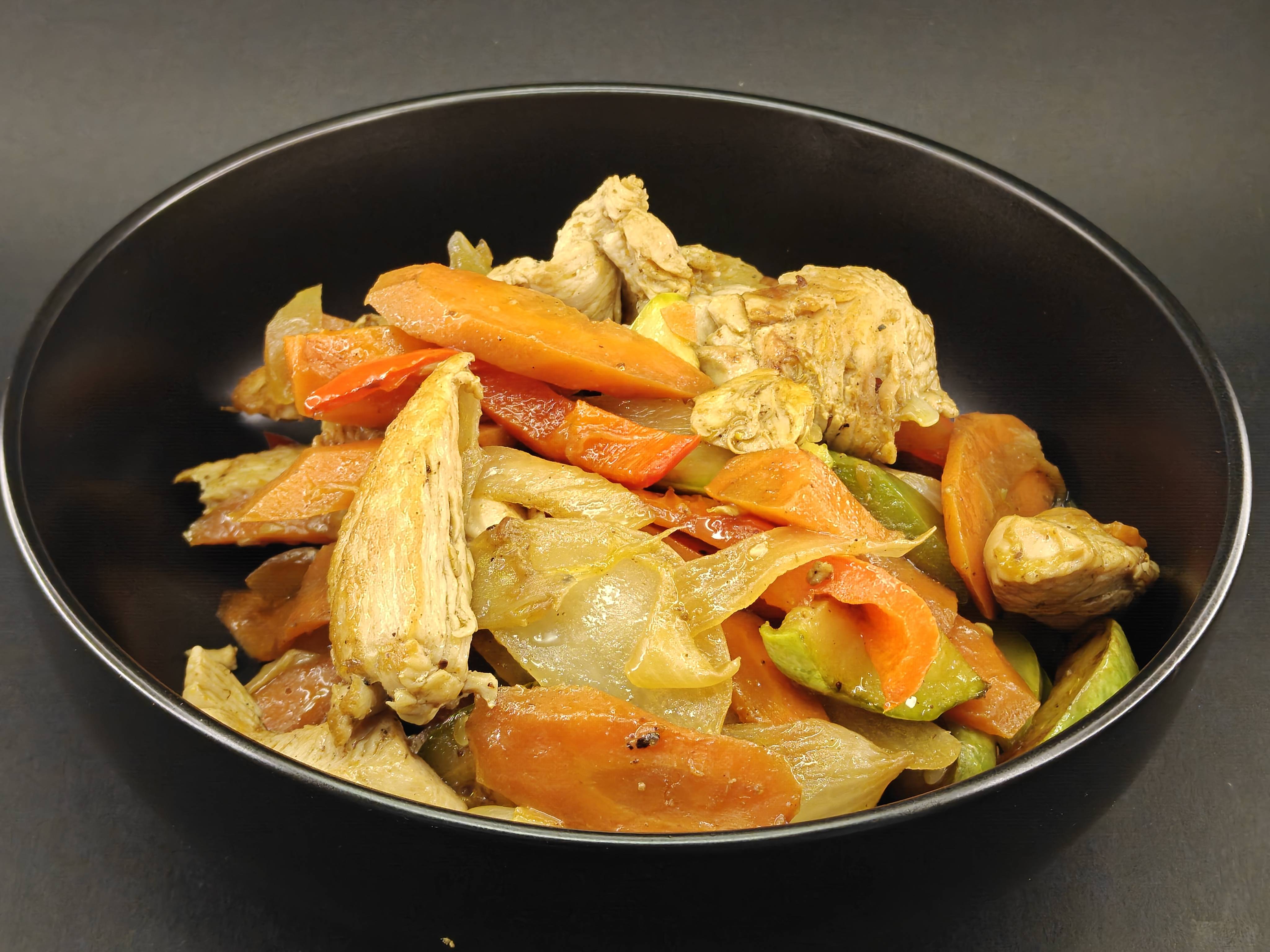 Пуешко със зеленчуци