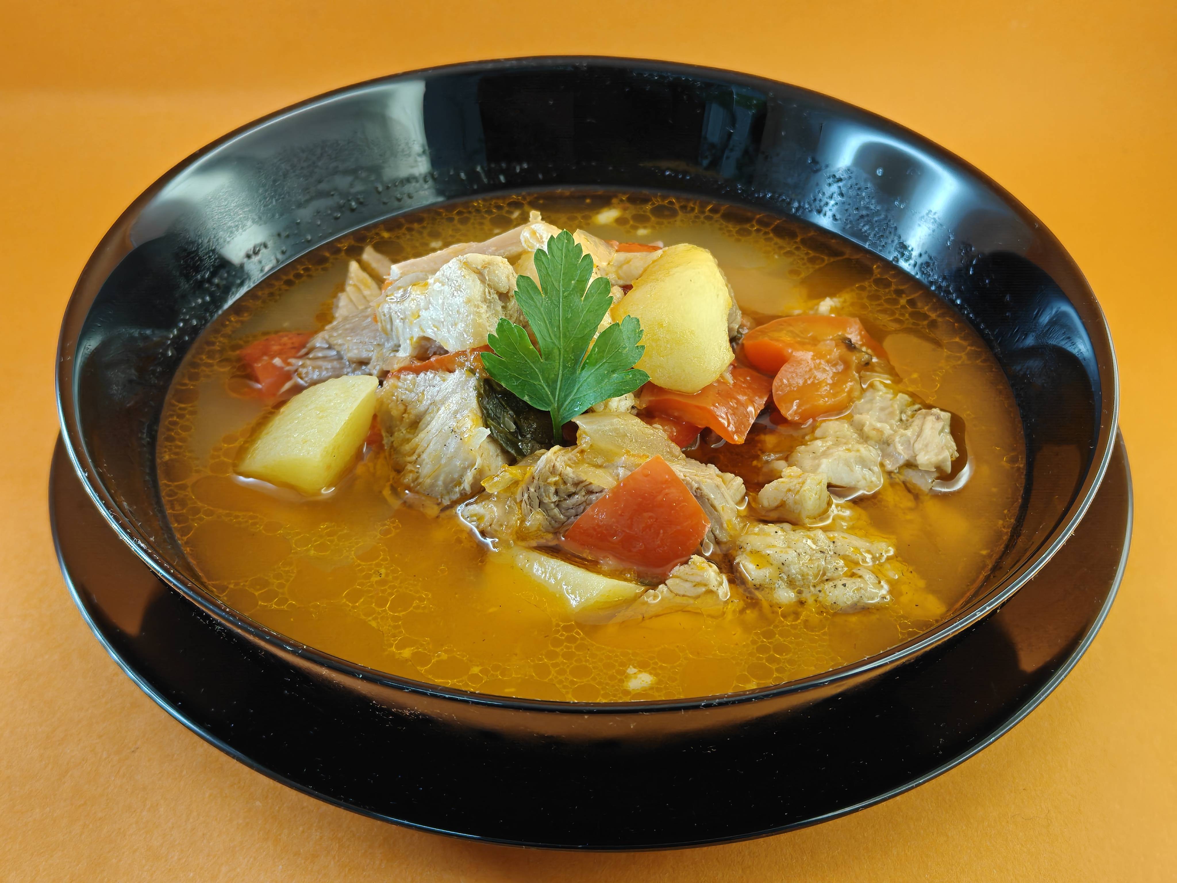 Супа свински гулаш 