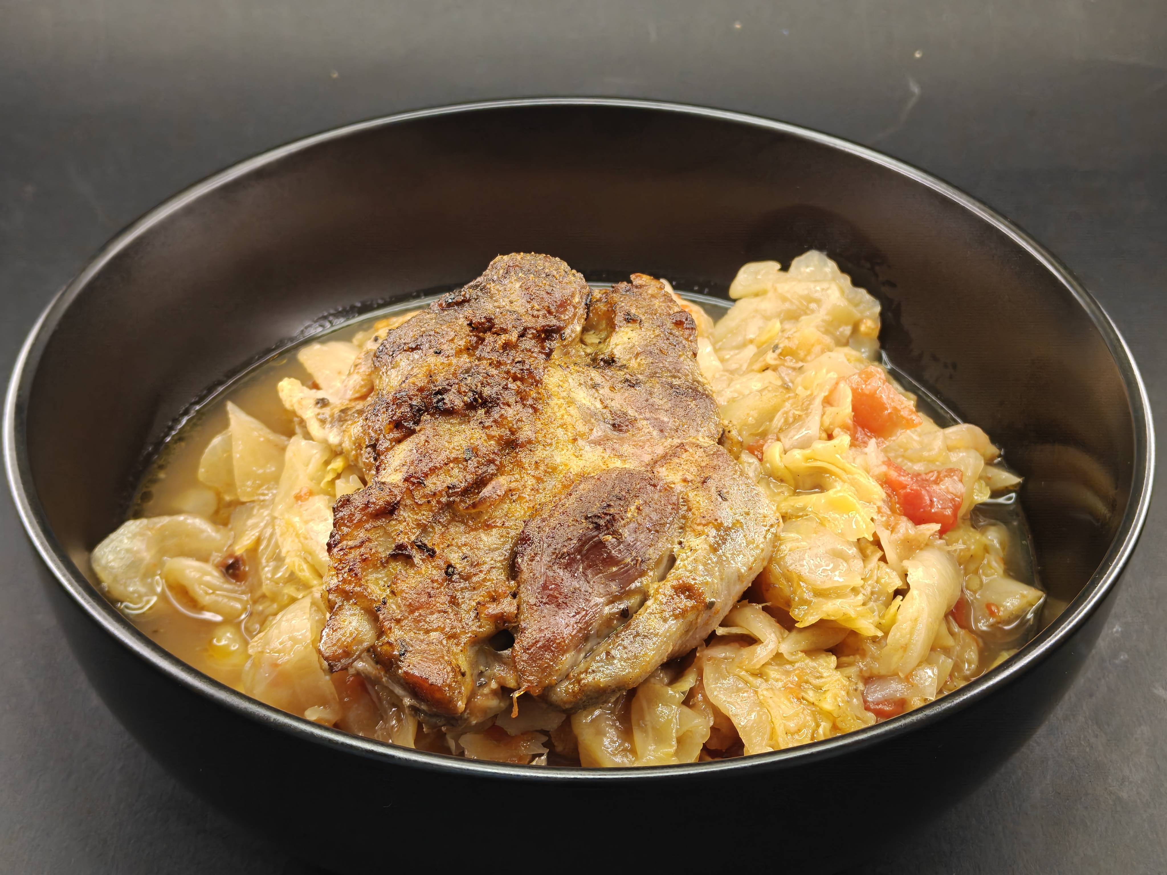 Свински джолан с прясно зеле